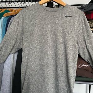 NIKE / GRAY DRI-FIT LONGSLEEVE / SIZE: S